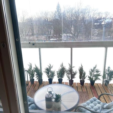 Stella'S Apartment - City Center - Free Secure Parking - Big Sun Terrace - Air Conditioning - Wifi - Tram To The Tallinn Bus Station And Old Town Eksteriør bilde