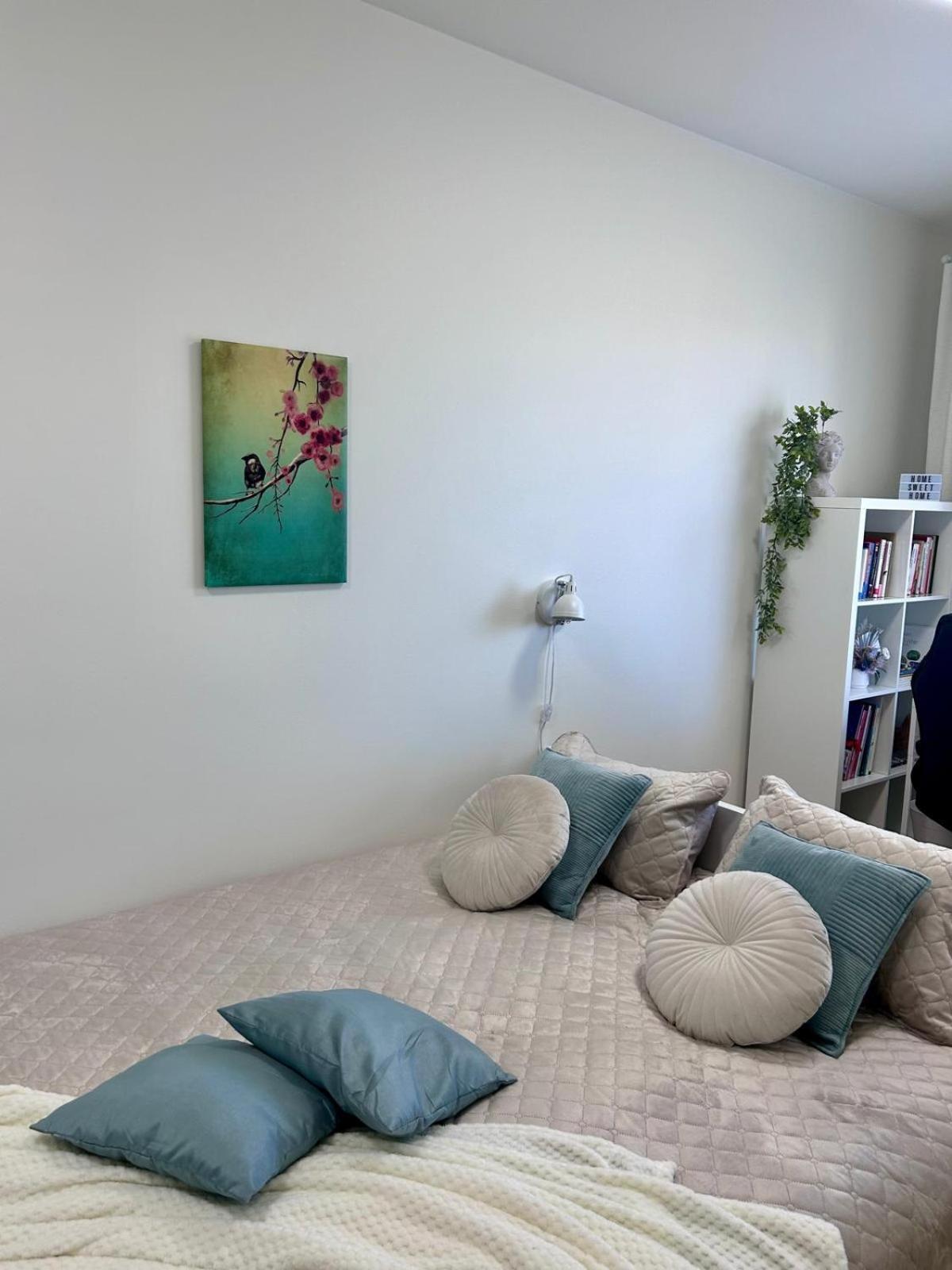 Stella'S Apartment - City Center - Free Secure Parking - Big Sun Terrace - Air Conditioning - Wifi - Tram To The Tallinn Bus Station And Old Town Eksteriør bilde