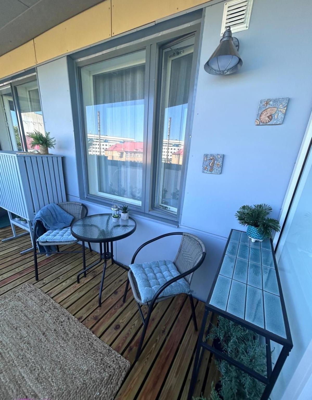 Stella'S Apartment - City Center - Free Secure Parking - Big Sun Terrace - Air Conditioning - Wifi - Tram To The Tallinn Bus Station And Old Town Eksteriør bilde