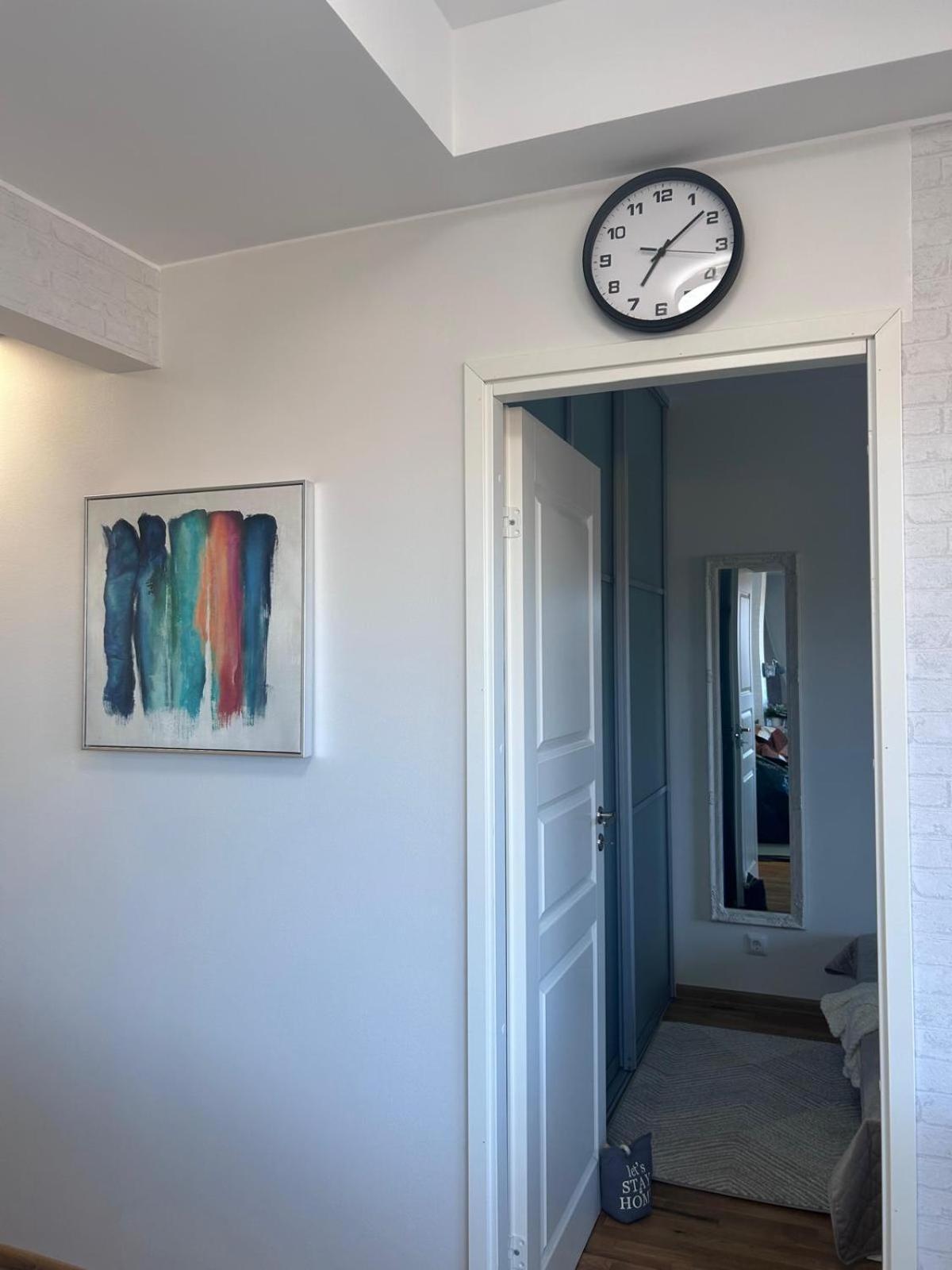 Stella'S Apartment - City Center - Free Secure Parking - Big Sun Terrace - Air Conditioning - Wifi - Tram To The Tallinn Bus Station And Old Town Eksteriør bilde