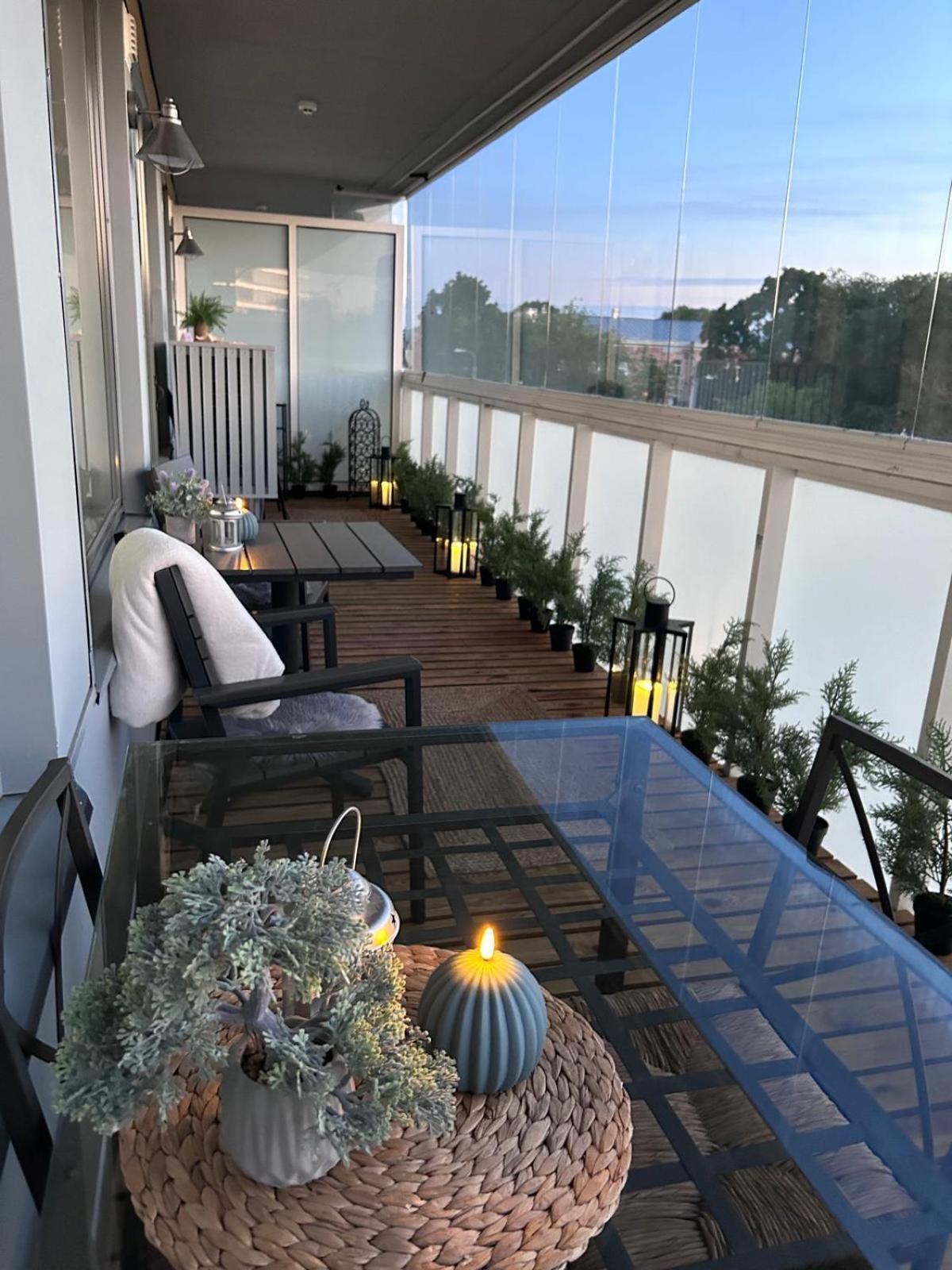 Stella'S Apartment - City Center - Free Secure Parking - Big Sun Terrace - Air Conditioning - Wifi - Tram To The Tallinn Bus Station And Old Town Eksteriør bilde