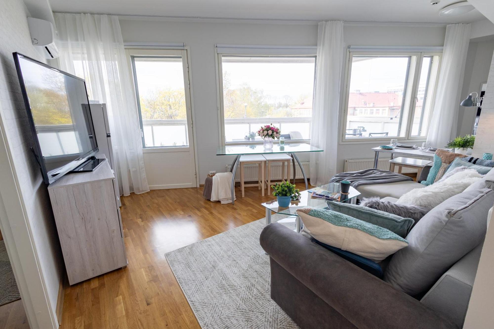 Stella'S Apartment - City Center - Free Secure Parking - Big Sun Terrace - Air Conditioning - Wifi - Tram To The Tallinn Bus Station And Old Town Eksteriør bilde